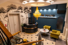  Hotel Piano  Сегед